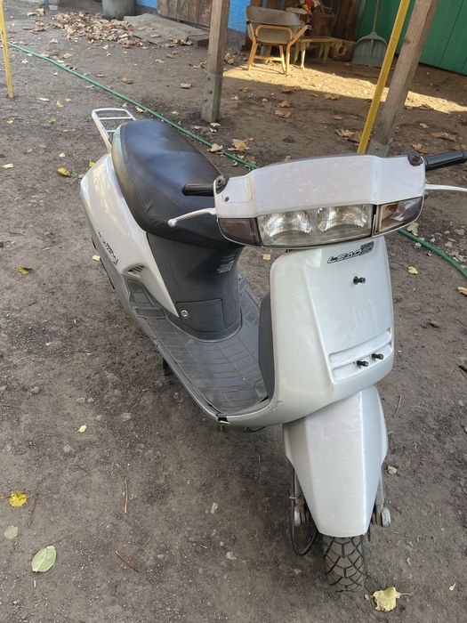 Скутер Honda Lead 90