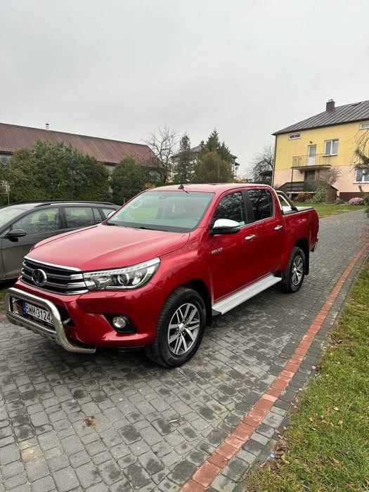 Sprzedam samochód marki TOYOTA HILUX rok produkcji 2019 wersja sr5