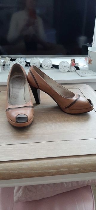 Czółenka skóra naturalna 37,5