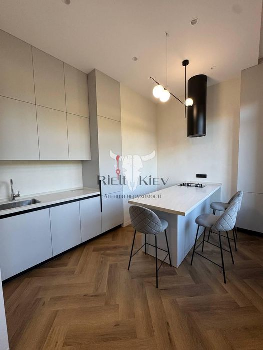 Продаж 52 Перлина Печерськ Плаза Кадор Київ Центр Бойчука 19А