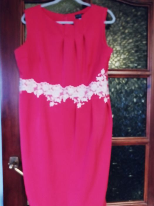 Sukienka damska prosta 48 rozowa z koronka