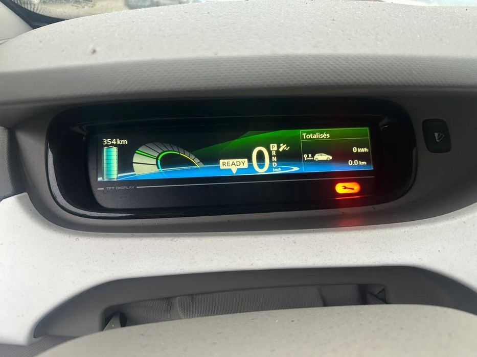 RENAULT ZOE 40 DE 2019 C/BATERIA (CENTRO DE ABATE)