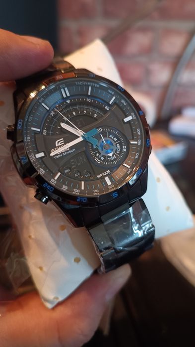 Casio Edifice Era 200DC-1A2VDR - Biały kruk. Jedyny