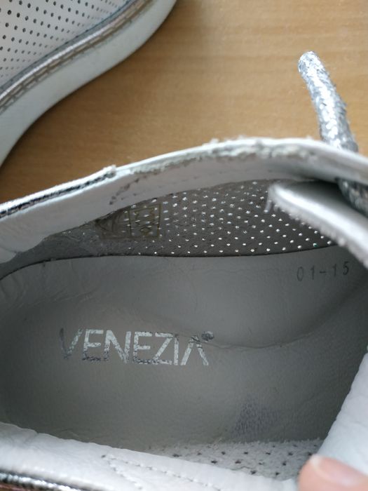 Białe buty skórzane rozm.36 Venezia