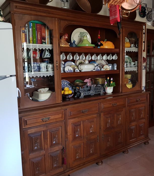 Louceiro de 4 portas antigo