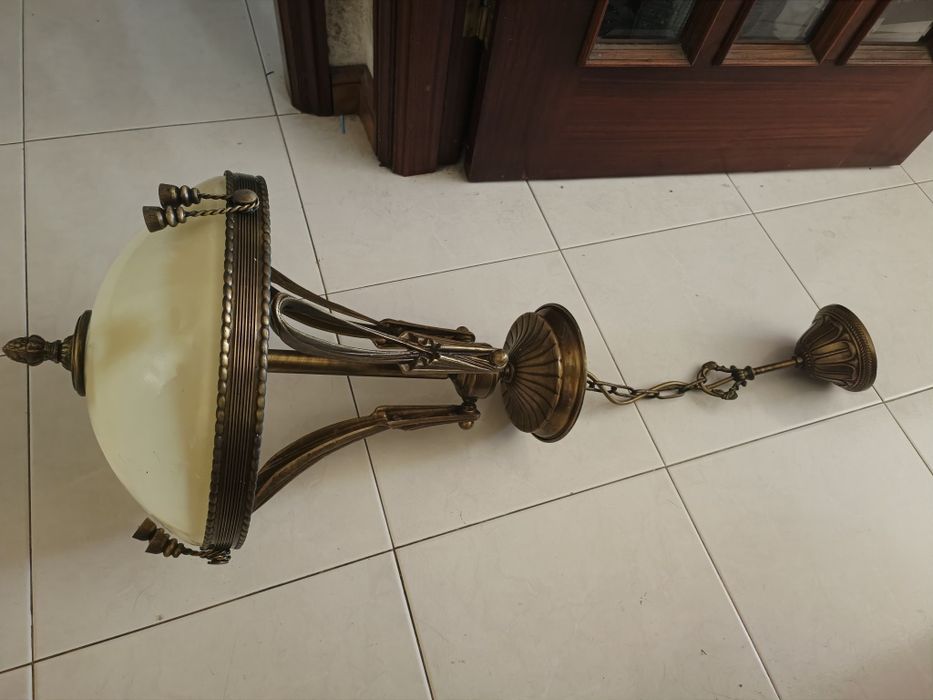 Vendo candeeiro em metal