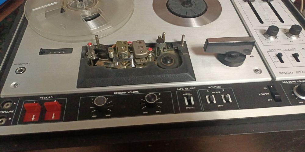Магнитофон "Sony TC 570"