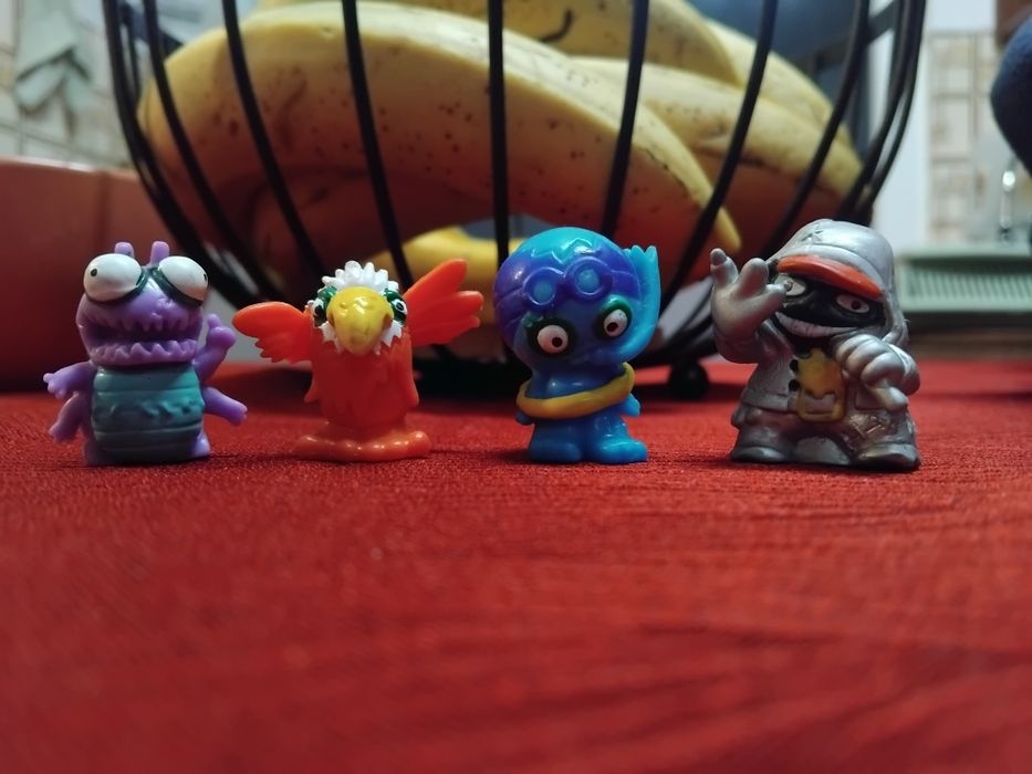 Lote Zomlings In The Town (várias series)