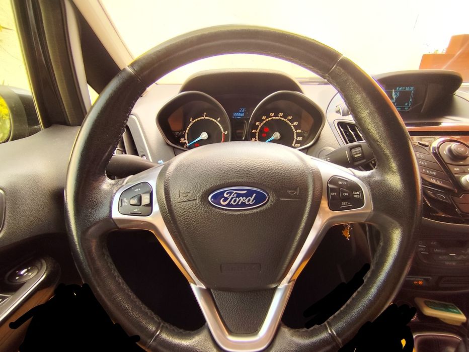 Ford B max 1.6 diesel portas trás correr