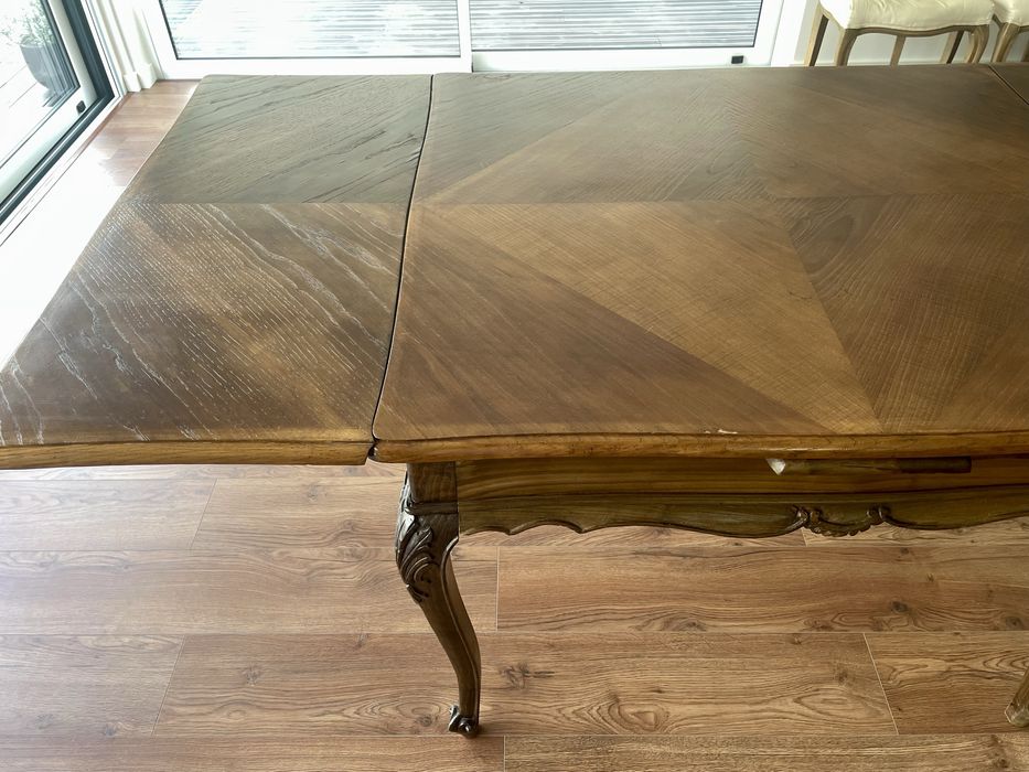 Mesa extensivel restaurada em madeira de carvalho e folha