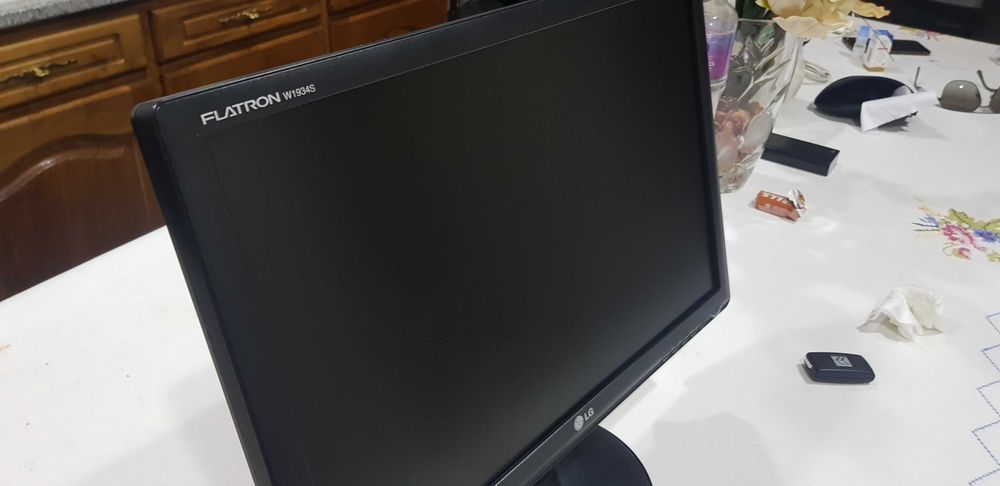 Monitor LG W1934S-BN 19'' VGA Preto