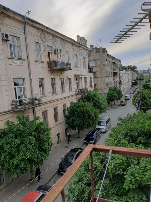 Продається 1 кімнатна квартира !