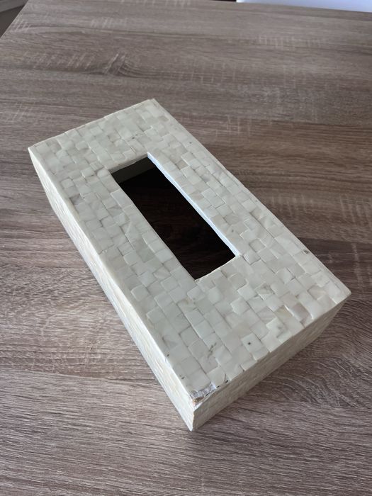 Caixa para lenços em madrepérola Zara Home