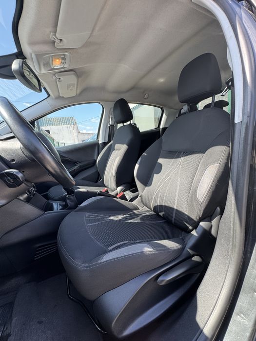 Peugeot 208 Allure 1.4 HDi