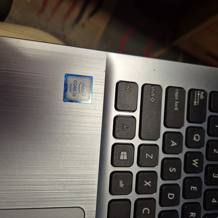 Laptop asus X541u uszkodzona klawiatura