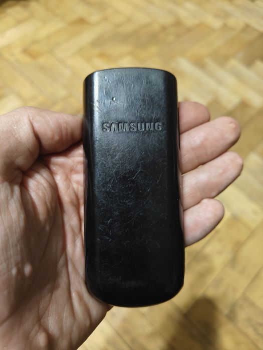 Samsung GT- E1170i кнопочний