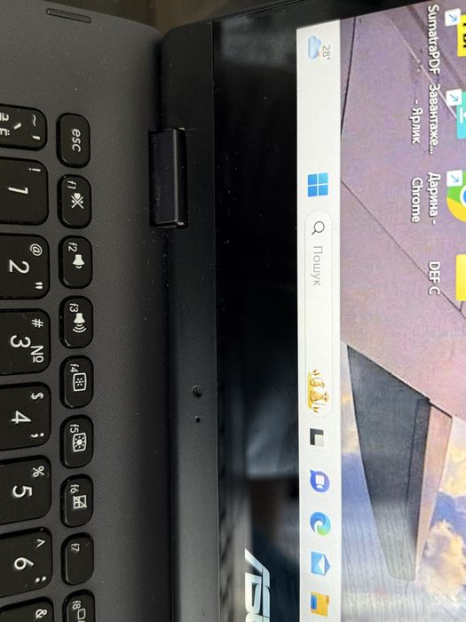 Ноутбук ASUS в гарному стані