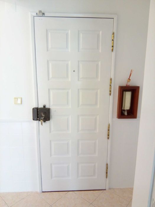 Pintor  interior e exterior limpezas impermeabilização isolamentos