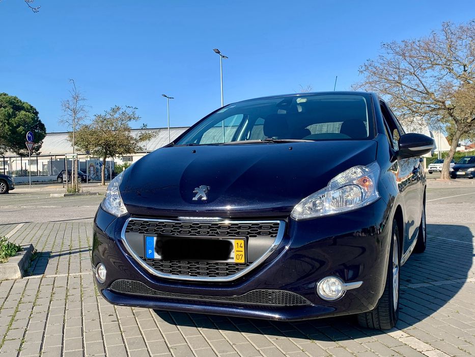 Peugeot 208  1.2