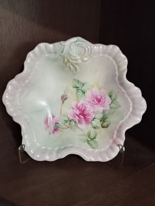 Porcelana pintada á mão