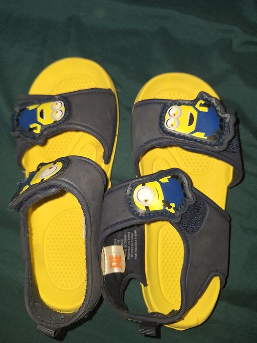 Sandałki minionki