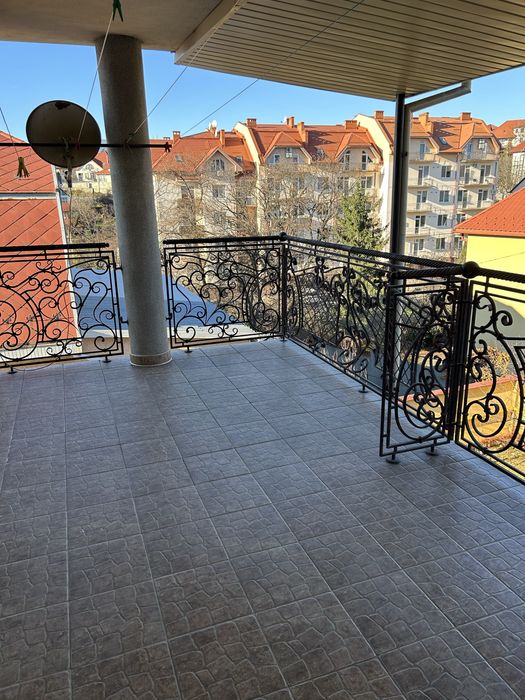 Продам будинок в центрі міста - View 5