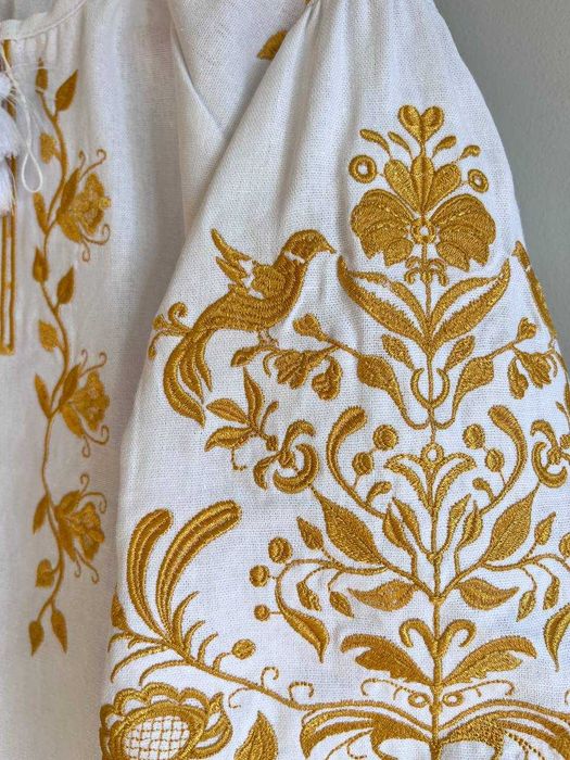 Вишиванка для дівчинки дитяча біла з довгим рукавом для свят, школи