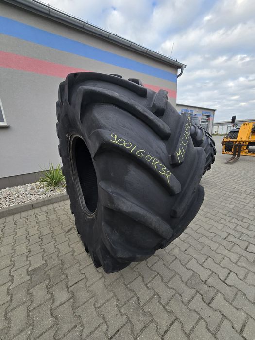 Opona  900/60R32 Michelin