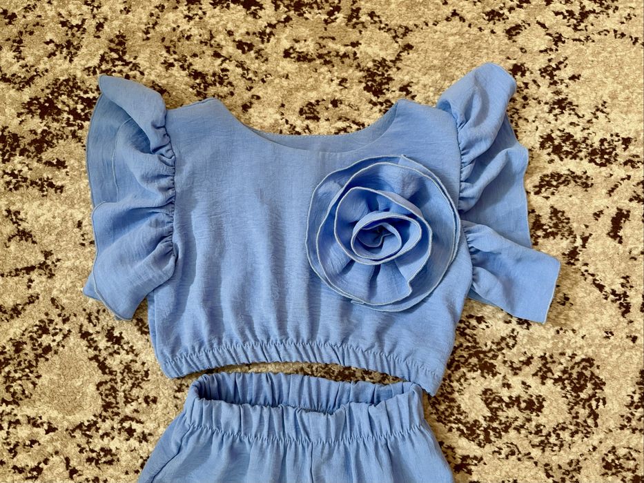 Костюм на дівчинку