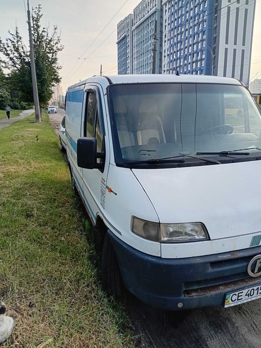 Автомобіль вантажний