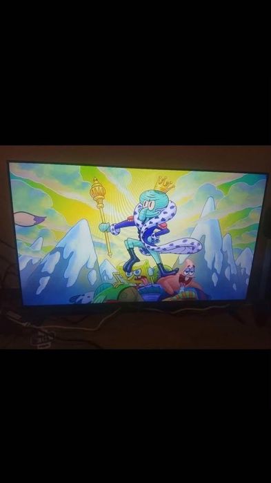 Vendo Smart TV LG 43 polegadas em ótimo estado de conservação.