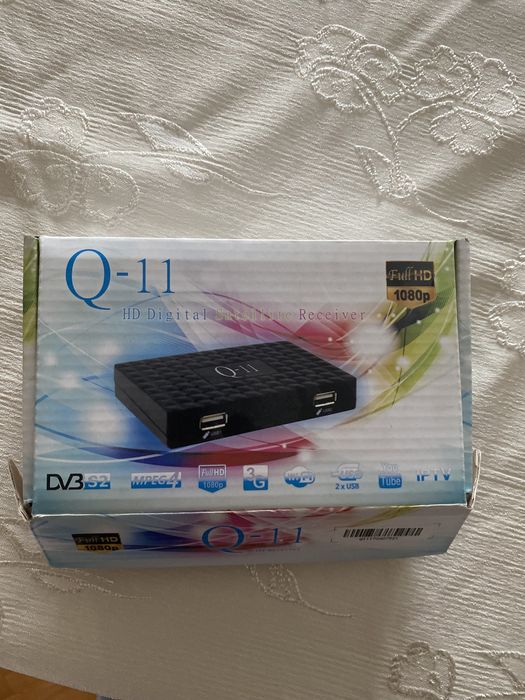 Супутниковий ресівер Q11