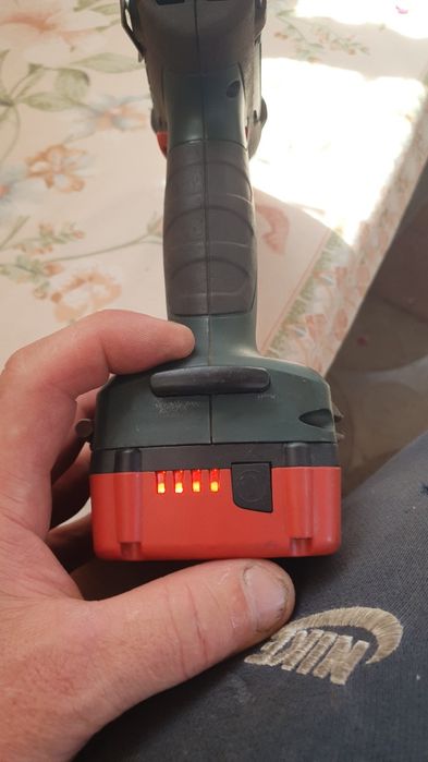 Шуруповерт Метабо