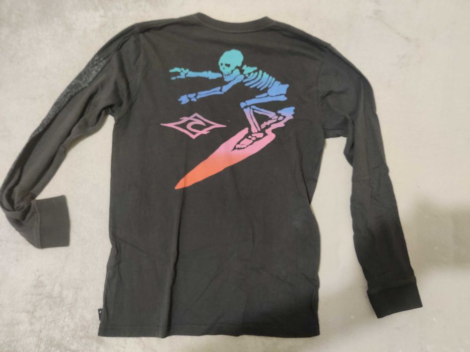 T-shirt com desenhos para criança