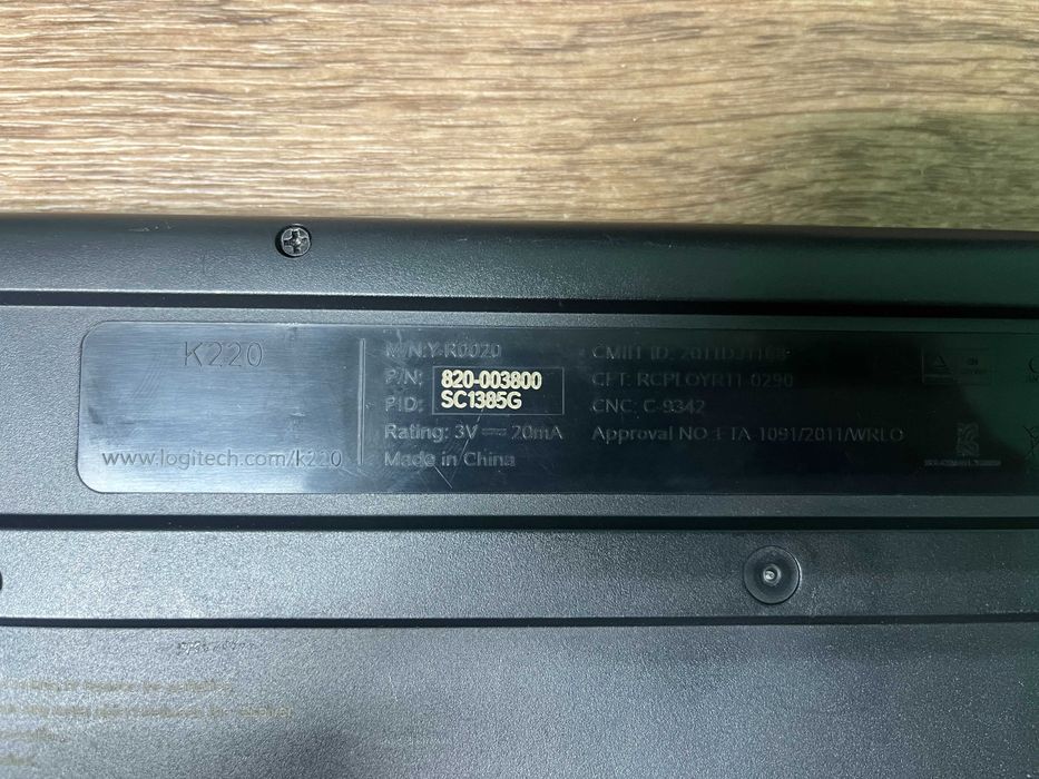 Logitech K220 (бездротова клавіатура)