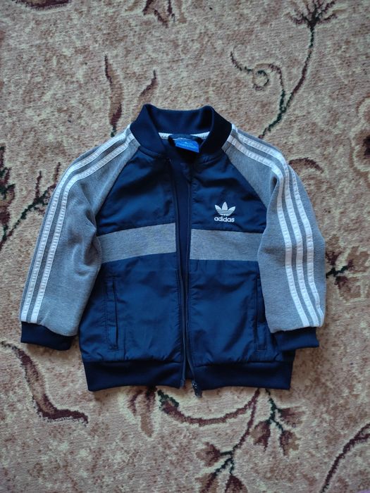 Дитяча вітровка Adidas.