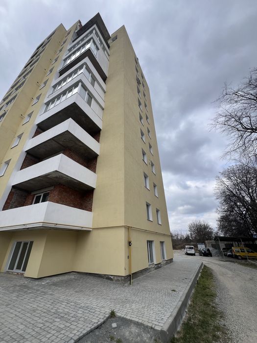 Продам 2-х кімнатну квартиру в новому будинку