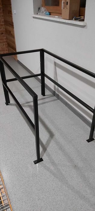 Barierka na wyłaz strychowy Barierka na strych