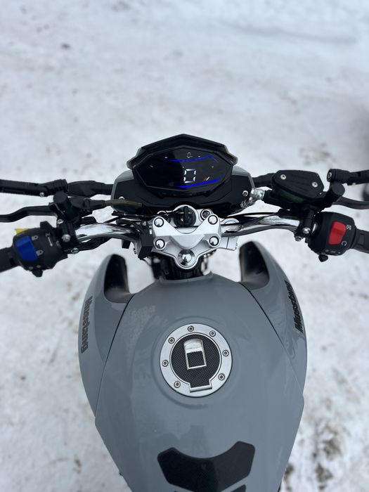 Мустанг мт  200-9 + торг