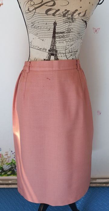 Spódnica klasyczna z rozporkiem pas 76 cm dług 70 cm