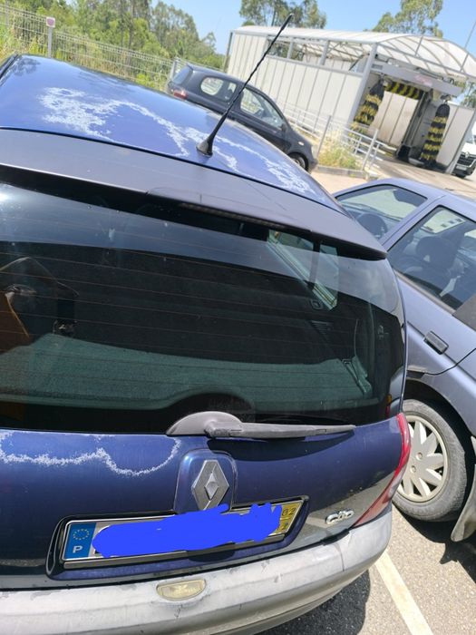 Vendo ou troco Renault Clio 1.5dci 5 lugares