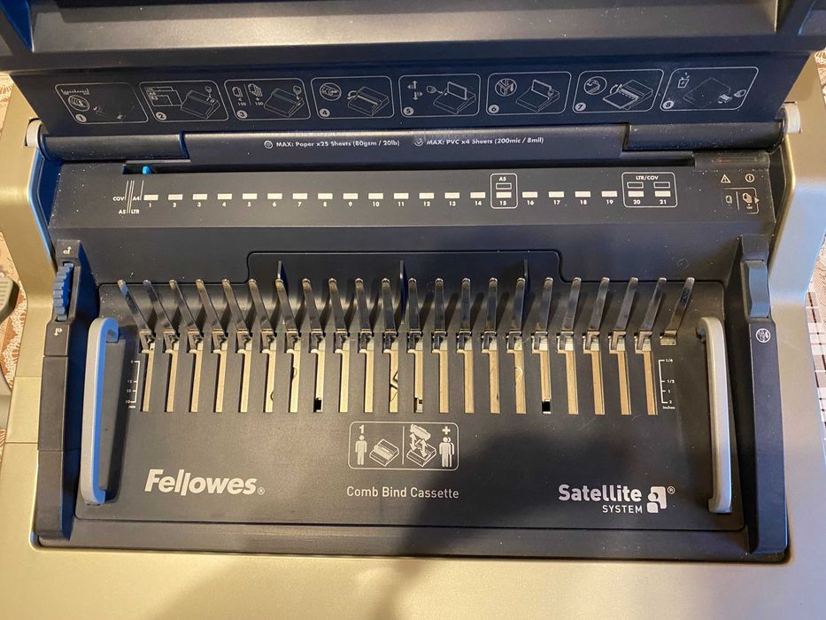 Брошюровщик (биндер) электрический Fellowes Galaxy-E 500