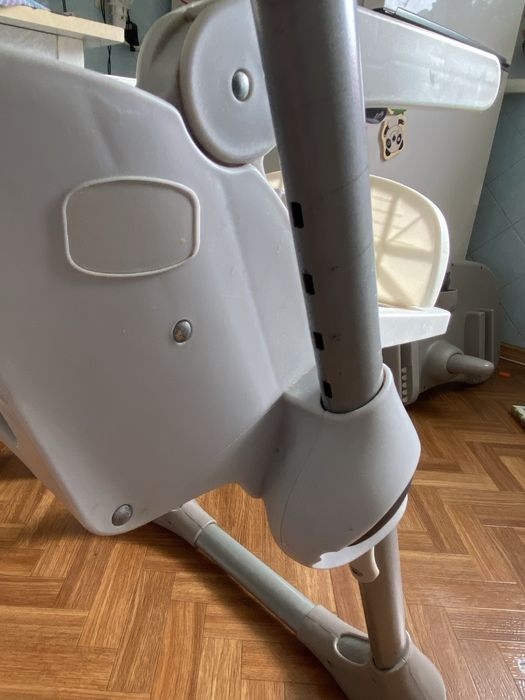 Стільчик для годування дитини Chicco Poly