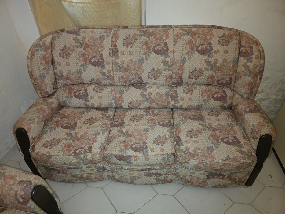 Sofá cama e poltrona