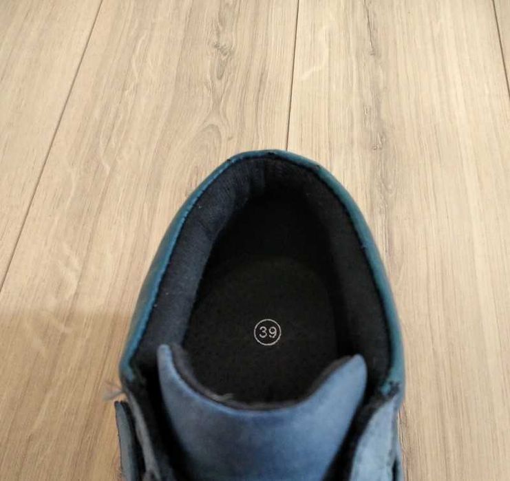 Sneakersy na koturnie r. 39