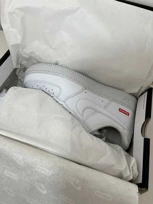 Nike Air Force 1 Supreme R. 40