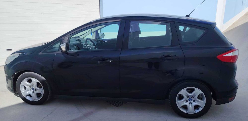 Ford C-Max muito bom estado
