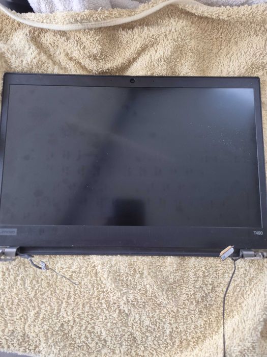 bateria lenovo T490 suporta +/- 3h00, restantes peças sob consulta