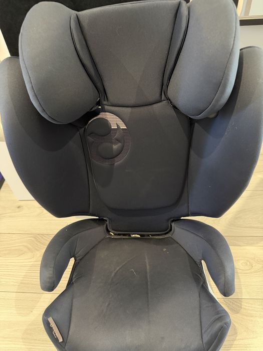 Fotelik samochodowy z funkcją isofix