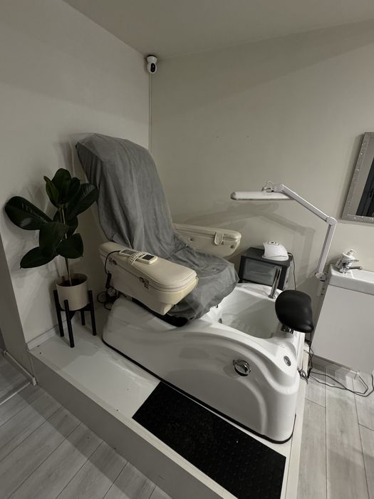 Profesjonalny fotel SPA do pedicure z masażem i jacuzzi – sprawny
